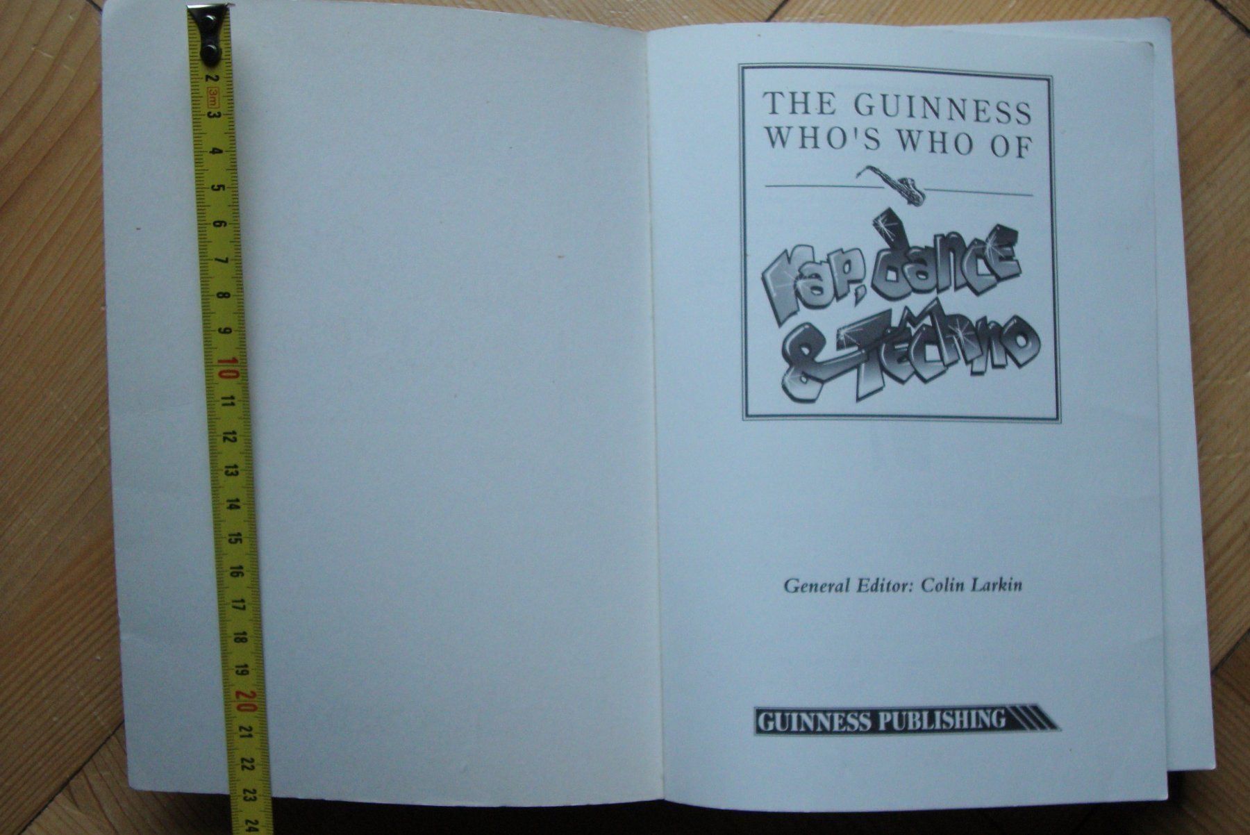 Bücher: Guinness: Who's Who  RAP DANCE & TECHNO – Gebraucht aus Bern von carola31 2