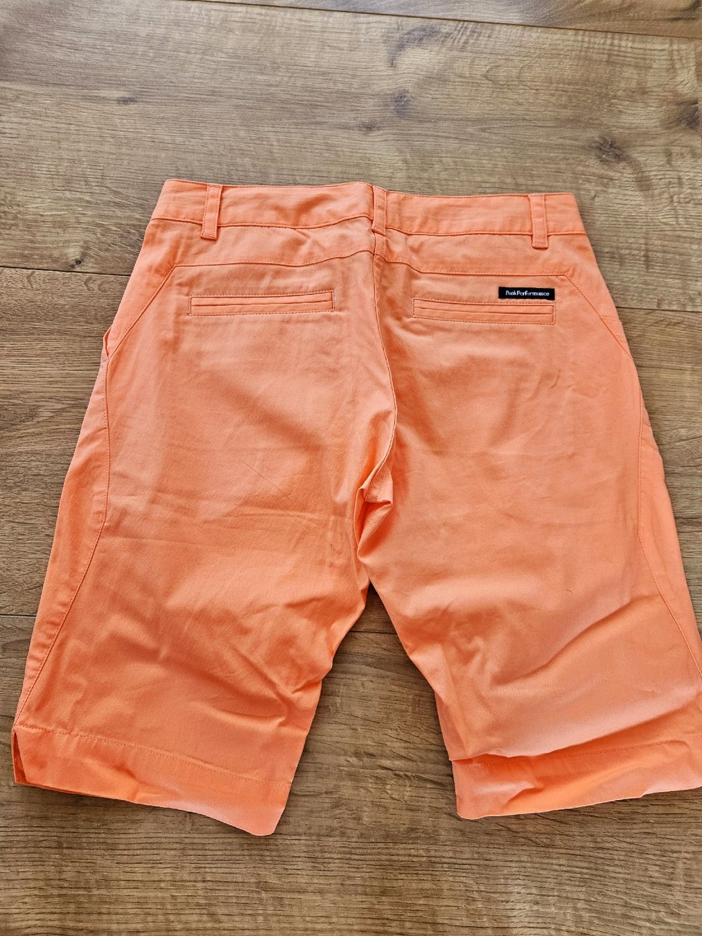 Peak Performance Pantaloni: Shorts von Peak Performance Gr. 26 – Nuovo (secondo la descrizione) da Rhäzüns venduto da inf_rcj7 1