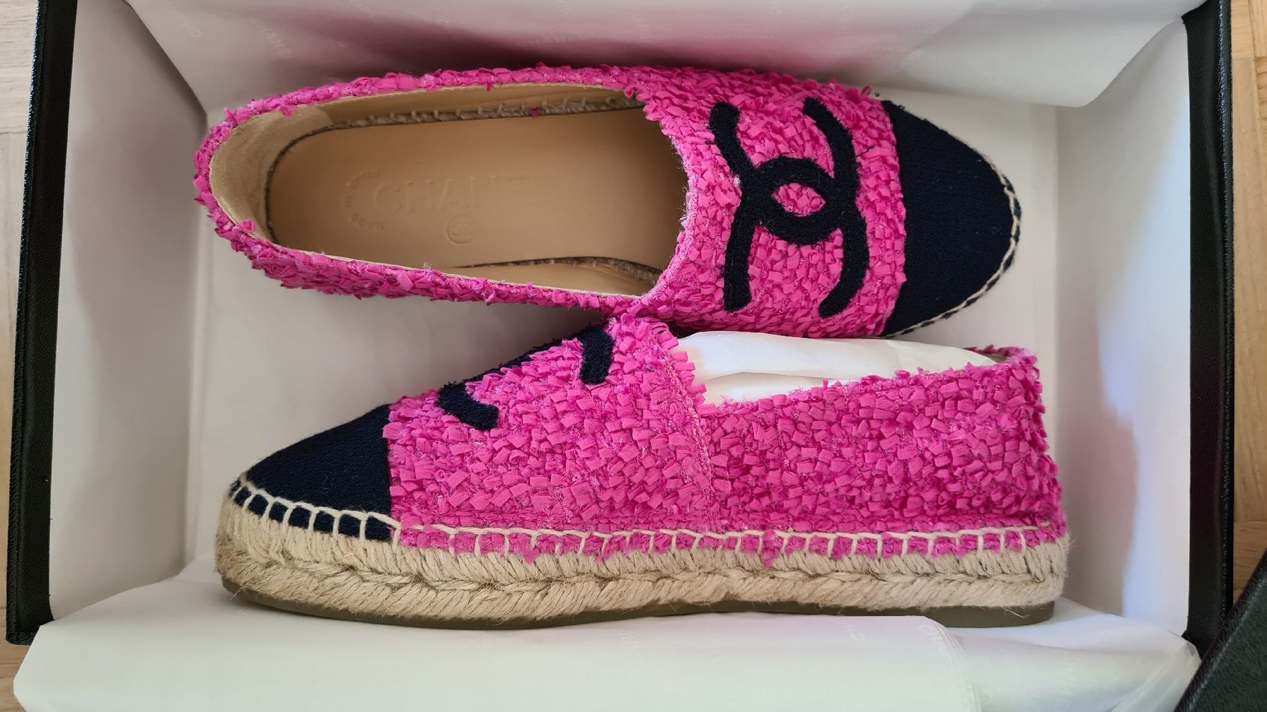 Chanel Scarpe da donna: Chanel Espadrilles Roses taille 36 – Usato da Gland venduto da LeDressingdeLaura