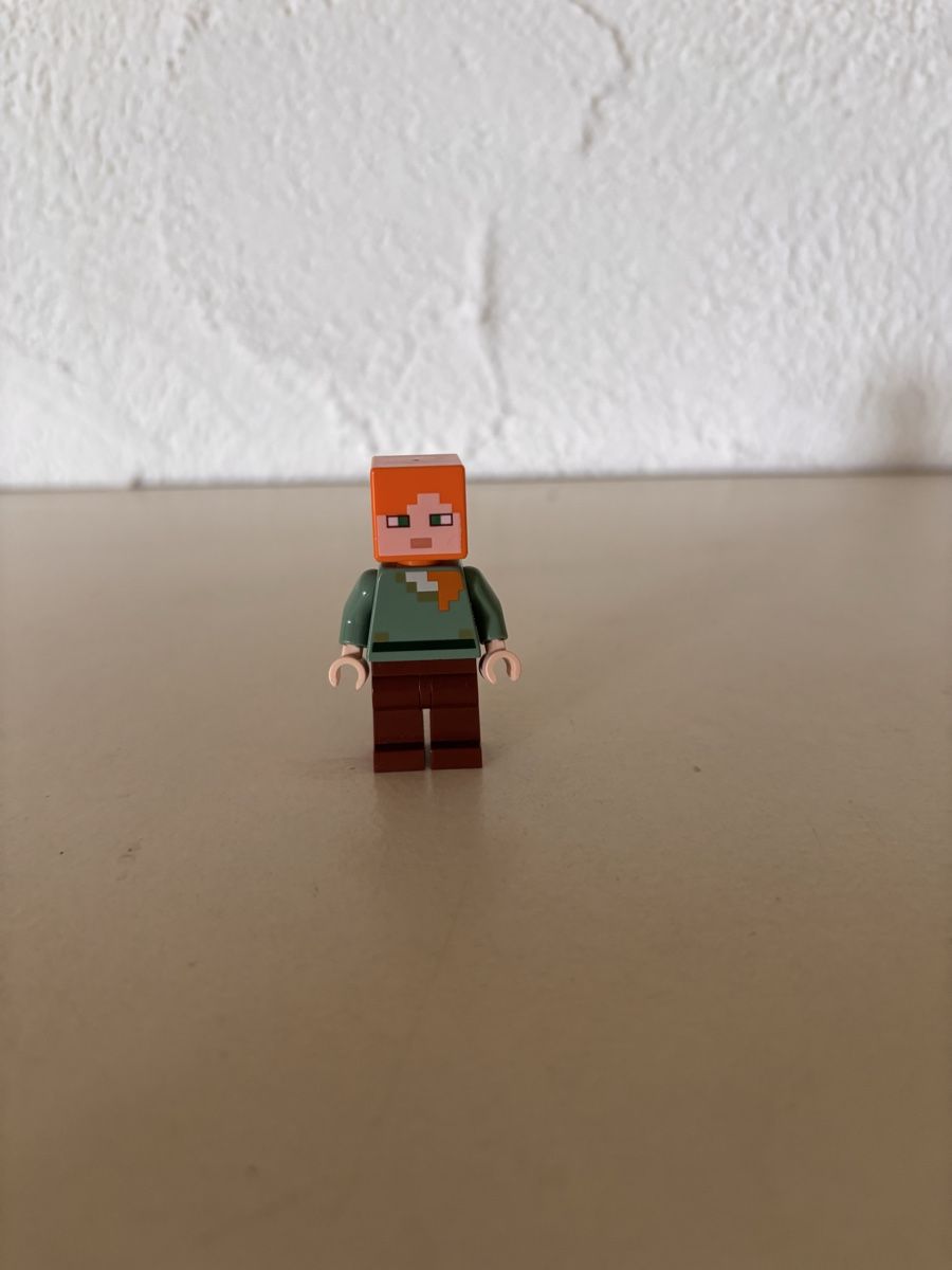 Lego Figurines: LEGO Minecraft Alex – D'occasion à Sissach par Geopatral