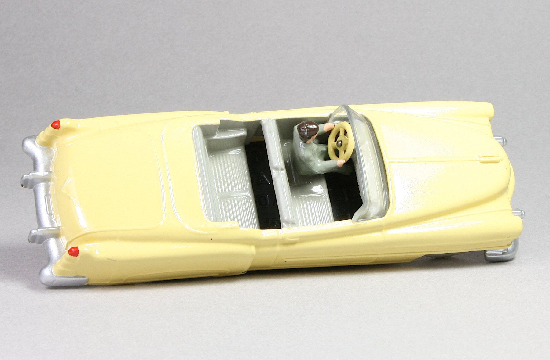 Dinky Toys Modellini d'auto: Dinky Toys 131, Cadillac Eldorado (Code 3) – Usato da Elsau venduto da Peekay8 2
