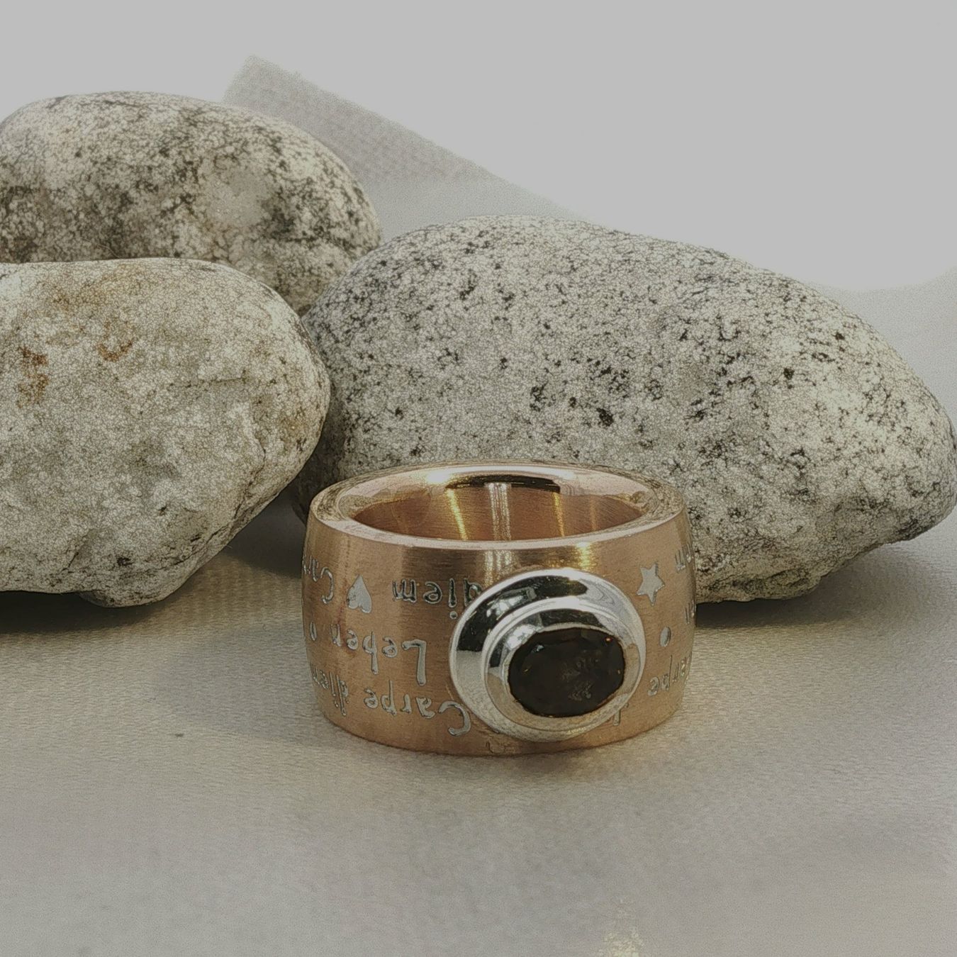 Olga Ribler Anelli: Edelstahl Statement Ring Ringgrösse 57 – Nuovo (secondo la descrizione) da Luzern venduto da Schmuckoutlet