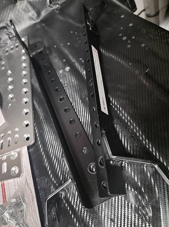 Tutti pezzi di ricambio auto: BRIDE fixed seat rail.Mitsubishi Lancer Evolution 7 8 9 CT9A – Usato da Schlatt TG venduto da dev_5pfh 2