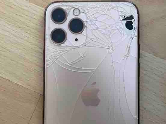 Apple Handys / Smartphones: Apple iPhone 11 Pro – Gebraucht aus Reinach AG von erm_z7hg 1