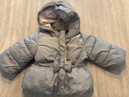 Baby Gap Winterjacke Gr. 6-12M mit Kapuze und Gürtel ❄️