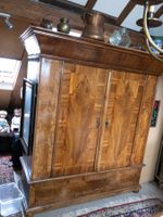 Antiker Schlossschrank Massiv Nussbaum