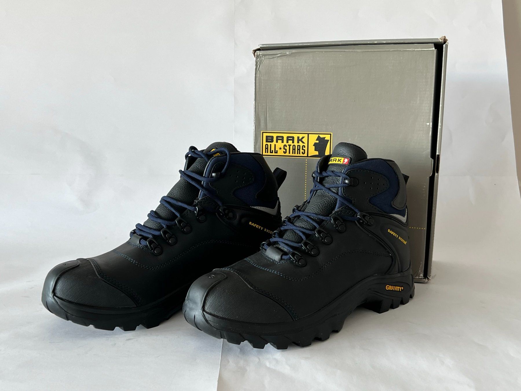 Scarpe da uomo: Chaussures de sécurité BAAK 6684 size 45 – Nuovo e nell'imballaggio originale da NYON venduto da artnetgallery 4