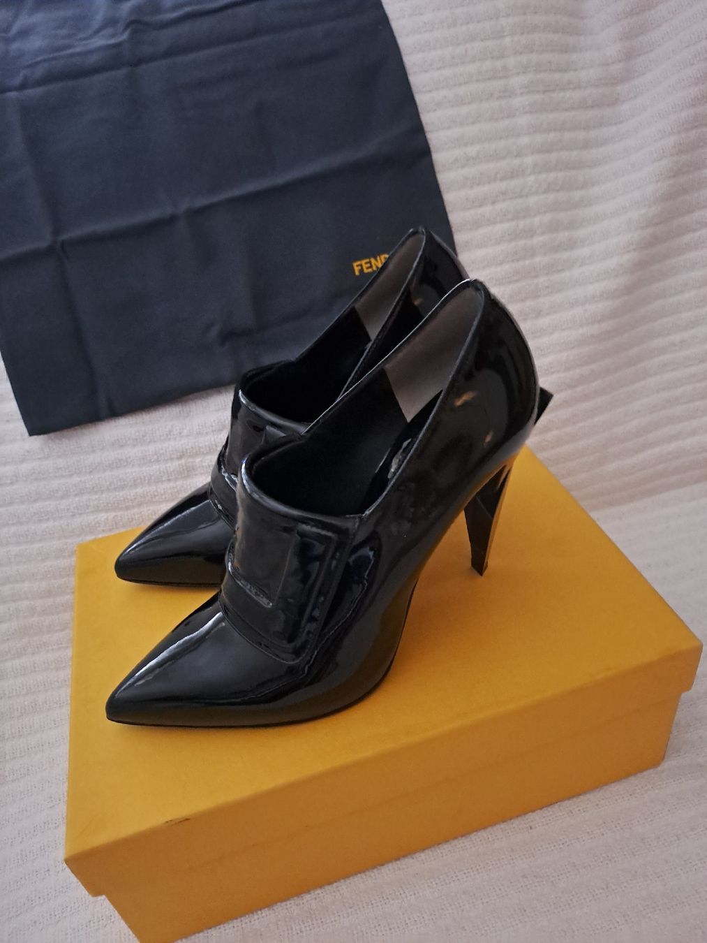 Fendi Damenschuhe: Chaussures Fendi – Neu (gemäss Beschreibung) aus Genève von Cinely 2