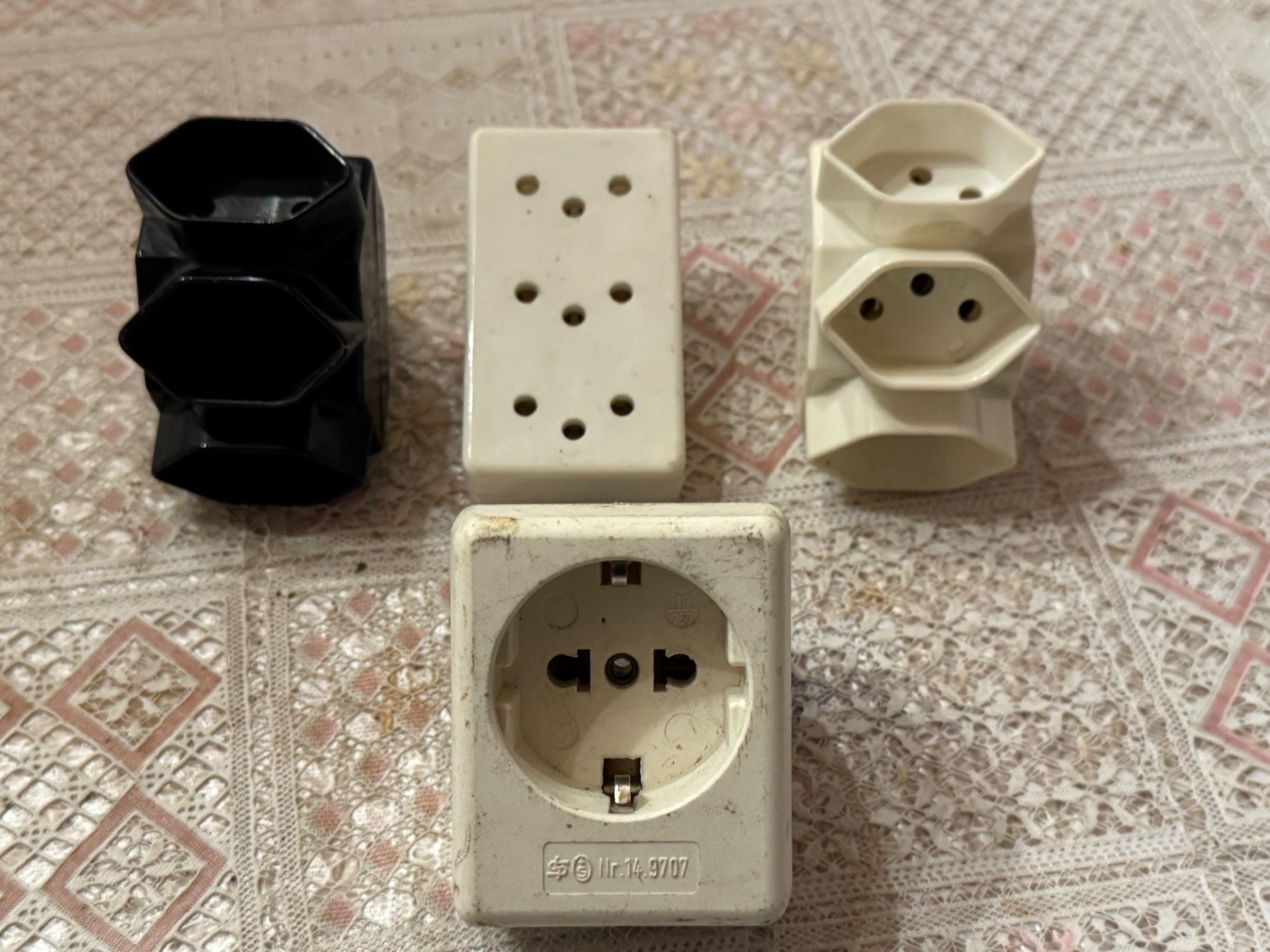 Spine: Steckdosen Adapter Set, Mehrfachstecker, gebraucht – Usato da Winterthur venduto da sportdisco2 2
