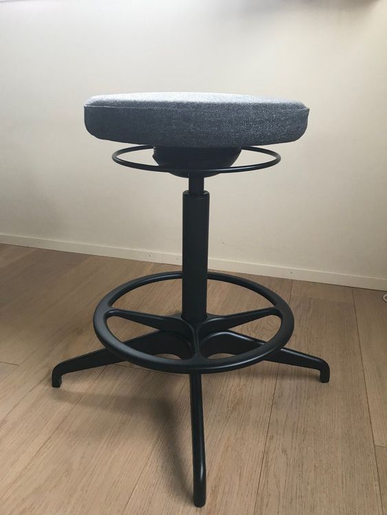 Ikea LIDKULLEN Hocker, dunkelgrau, höhenverstellbar Kaufen auf Ricardo