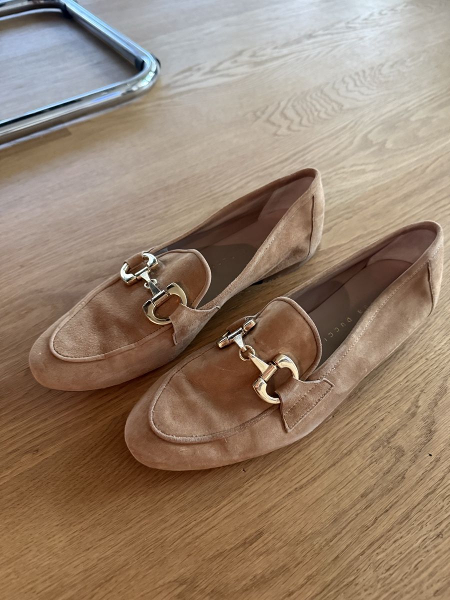 Chaussures femmes: Beige Suede Loafer – D'occasion à Bottmingen par Itsclaire 5
