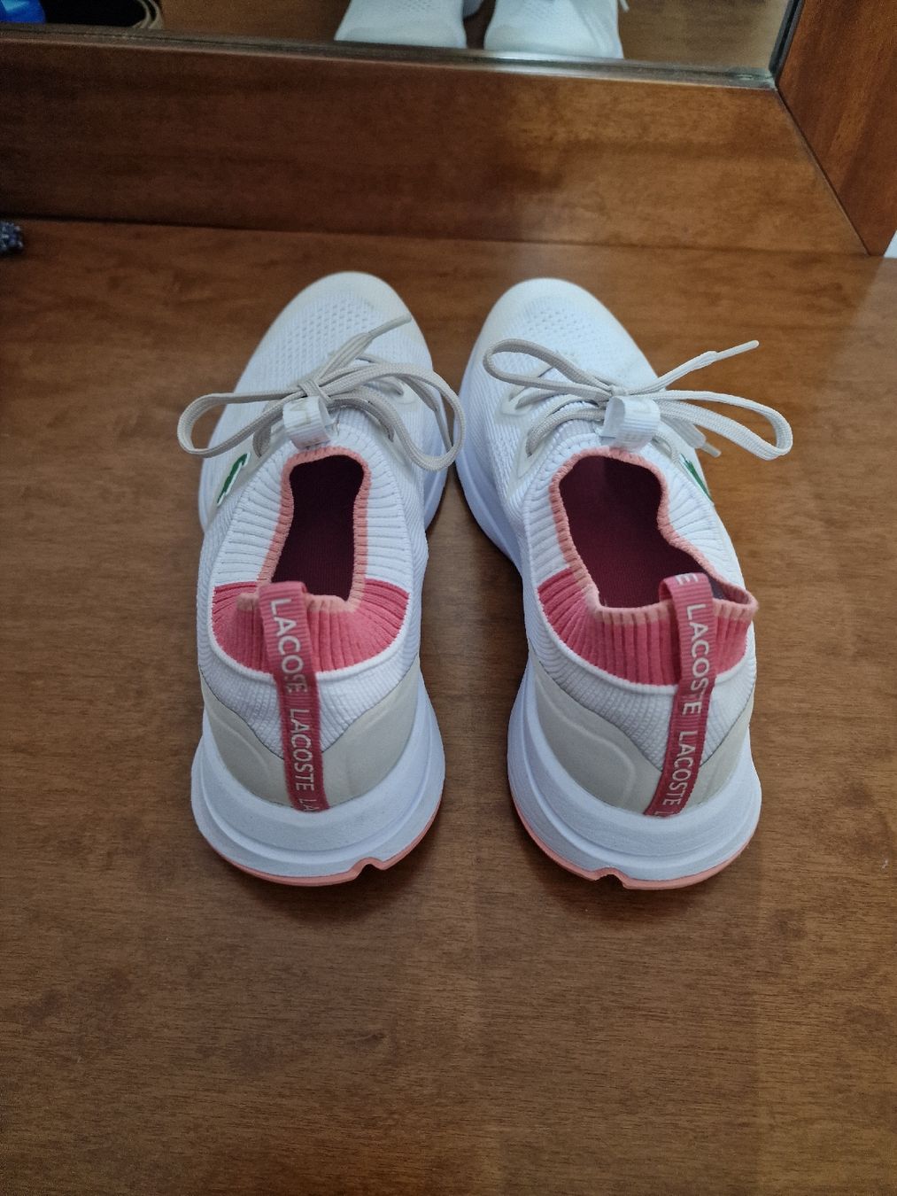 Lacoste Damenschuhe: Baskets Lacoste blanches, pointure 38 - Comme neuves! – Neu (gemäss Beschreibung) aus Genève von put_29m9 1