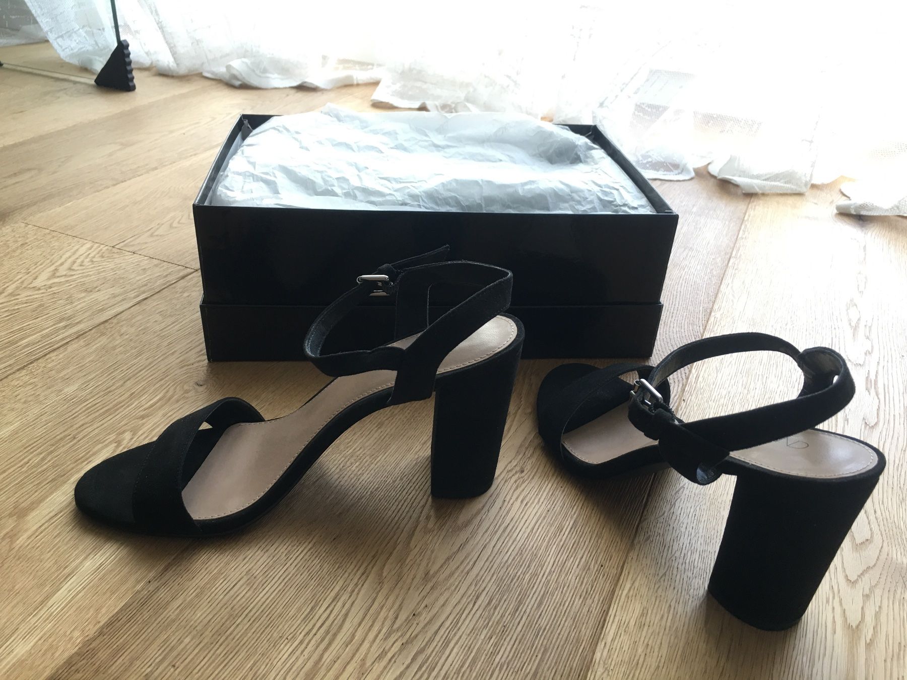 Scarpe da donna: Neue Abound Sandalen 9cm Grösse 37 – Nuovo (secondo la descrizione) da Suhr venduto da mar_6lb7 2