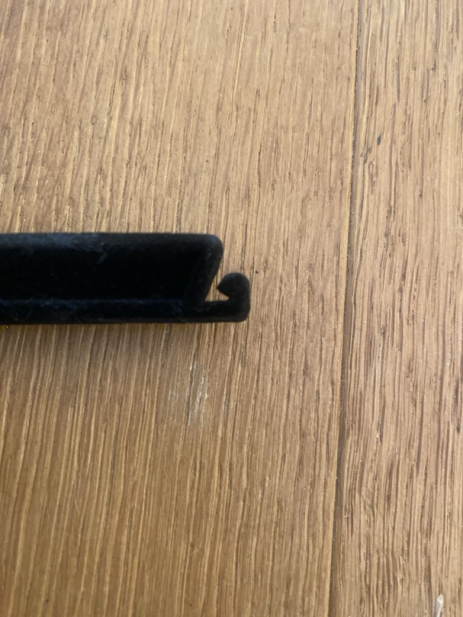 Appendiabiti: Chanel Kleiderbügel, Gold schwarz, – Usato da Zürich venduto da joyfulgrace 2