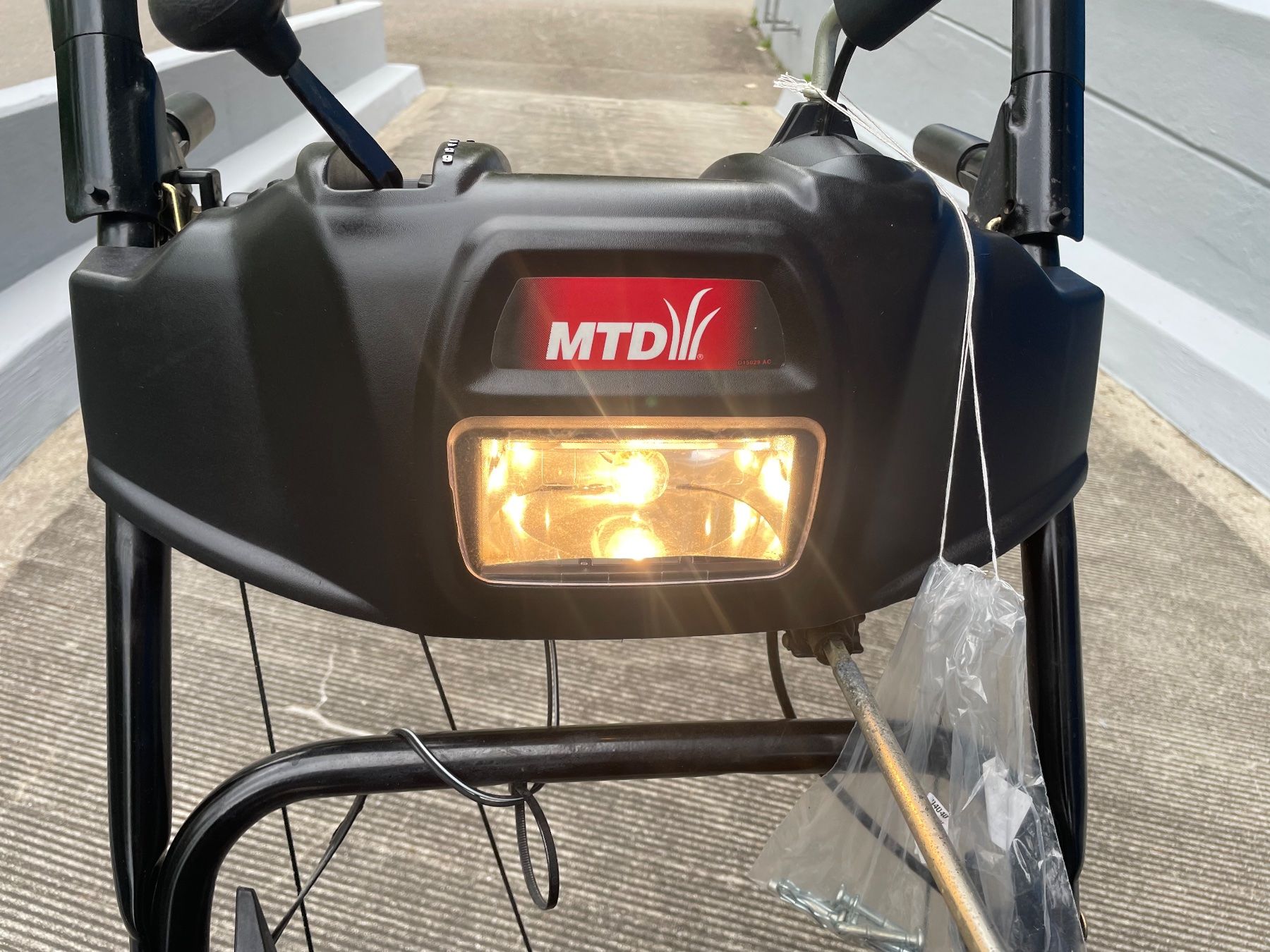 Mtd Tutte le macchine: Schneefräse Raupen Mtd – Usato da Urdorf venduto da mol_2qc8 7