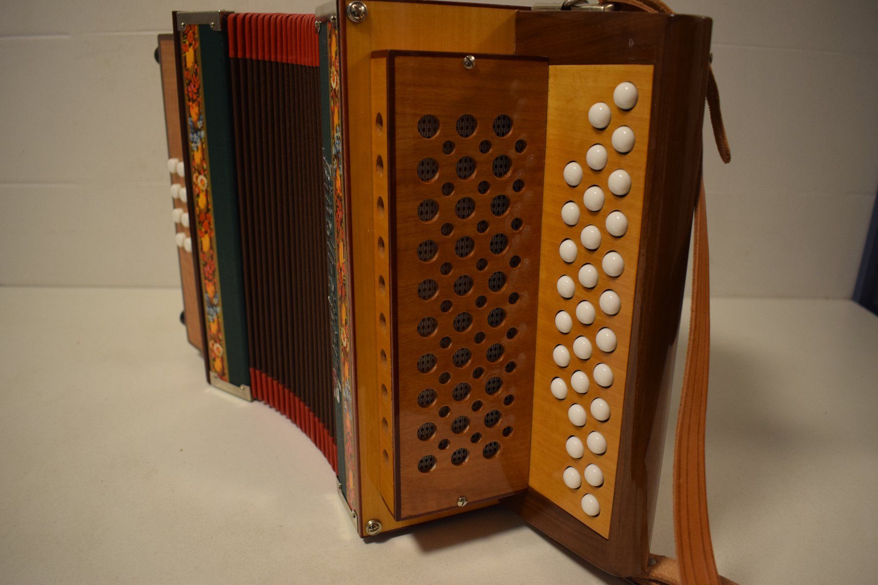 Musikinstrumente: Schwyzerörgeli Ländlerperle – Gebraucht aus Zürich von baumusik 9