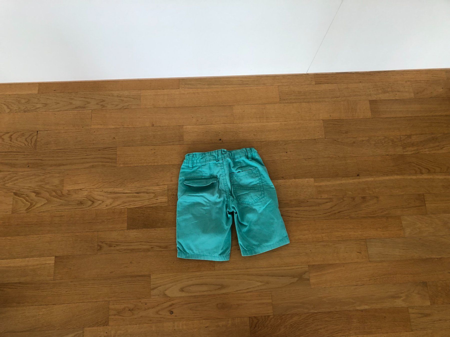 Vertbaudet Pantaloni: Kurze Hose von Vertbaudet Gr.102 – Usato da Buchs SG venduto da sunset55 1