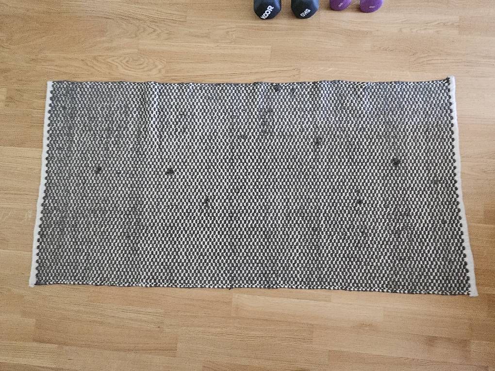 Tappeti: Diverse Teppiche – Usato da Emmenbrücke venduto da Bluberli 1