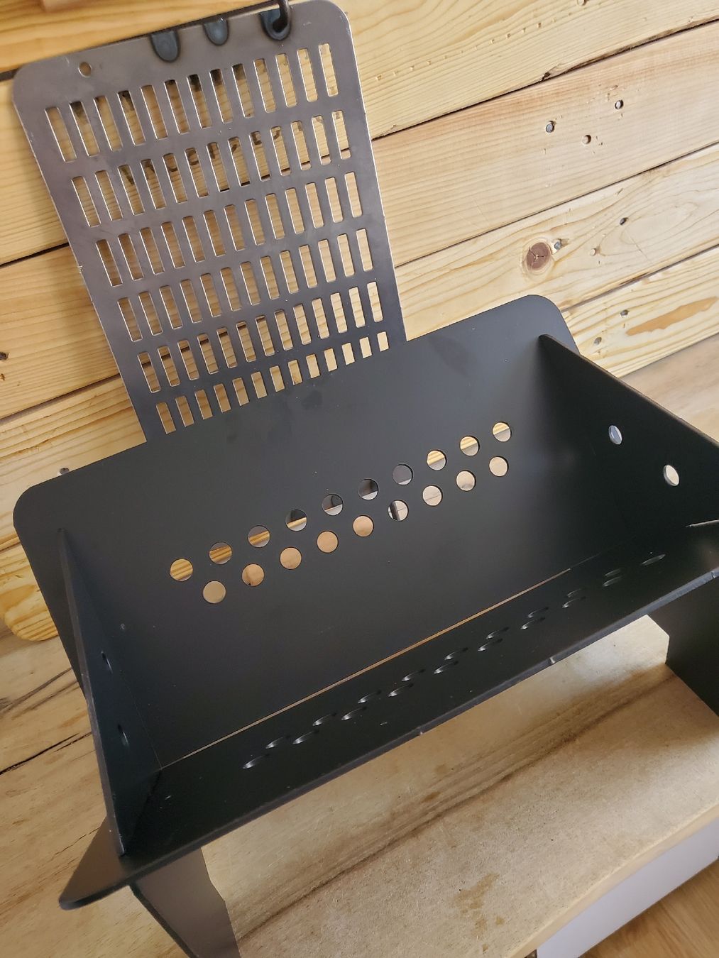 Grills: Praktischer Grill für unterwegs, Qualitätsprodukt ca 6.5 kg  – Neu (gemäss Beschreibung) aus Einsiedeln von high5 2