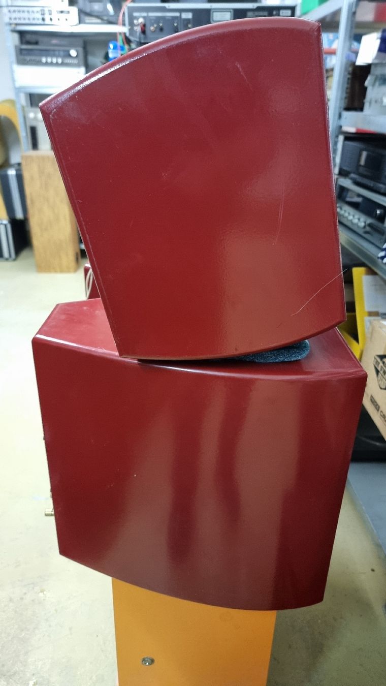 Casse acustiche: NOMI C1 Center Studiomonitor in Burgundy Red – Usato da Schöfflisdorf venduto da Silvervintage.CH 9
