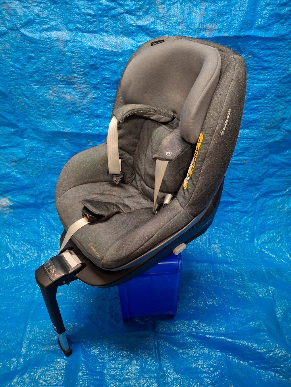 Seggiolini per auto: Maxi-Cosi Kindersitz (Isofix) – Usato da Altdorf UR venduto da maedi4852