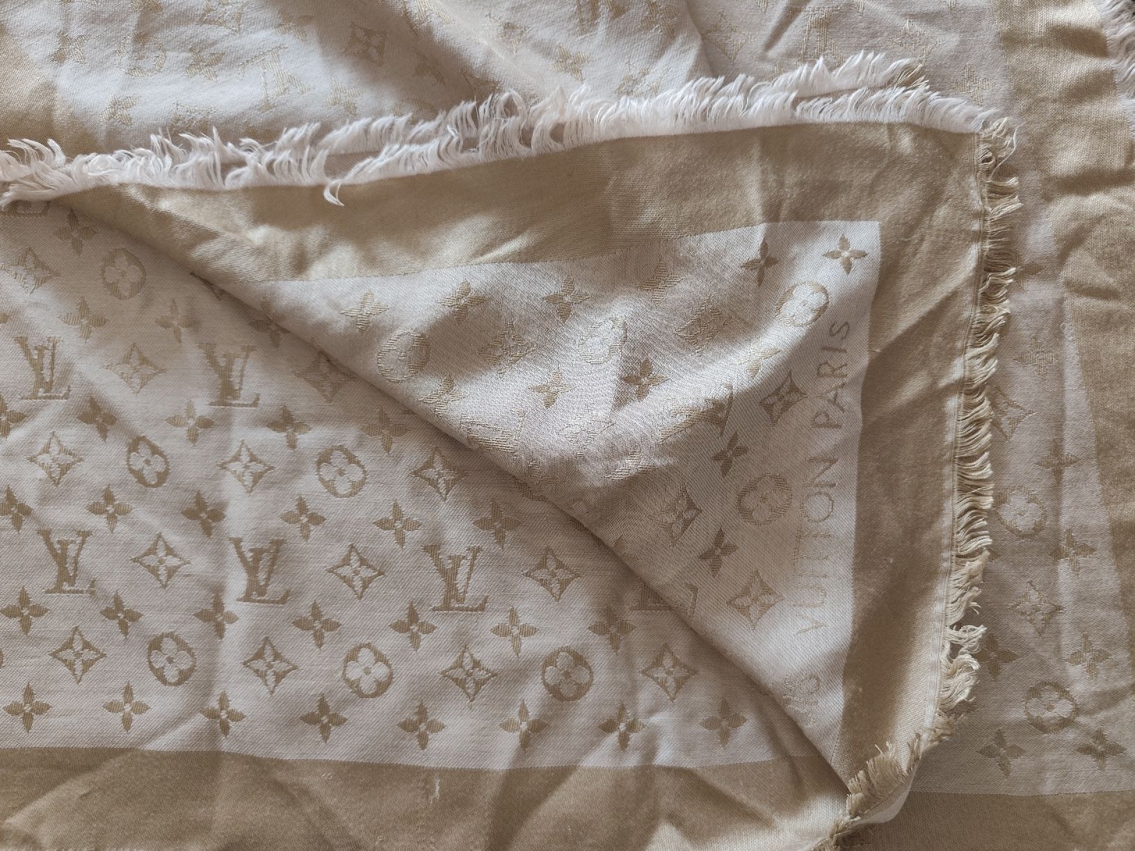 Louis Vuitton Foulard & Sciarpe: Louis Vuitton Chale – Usato da Martigny venduto da Vintage-23 2