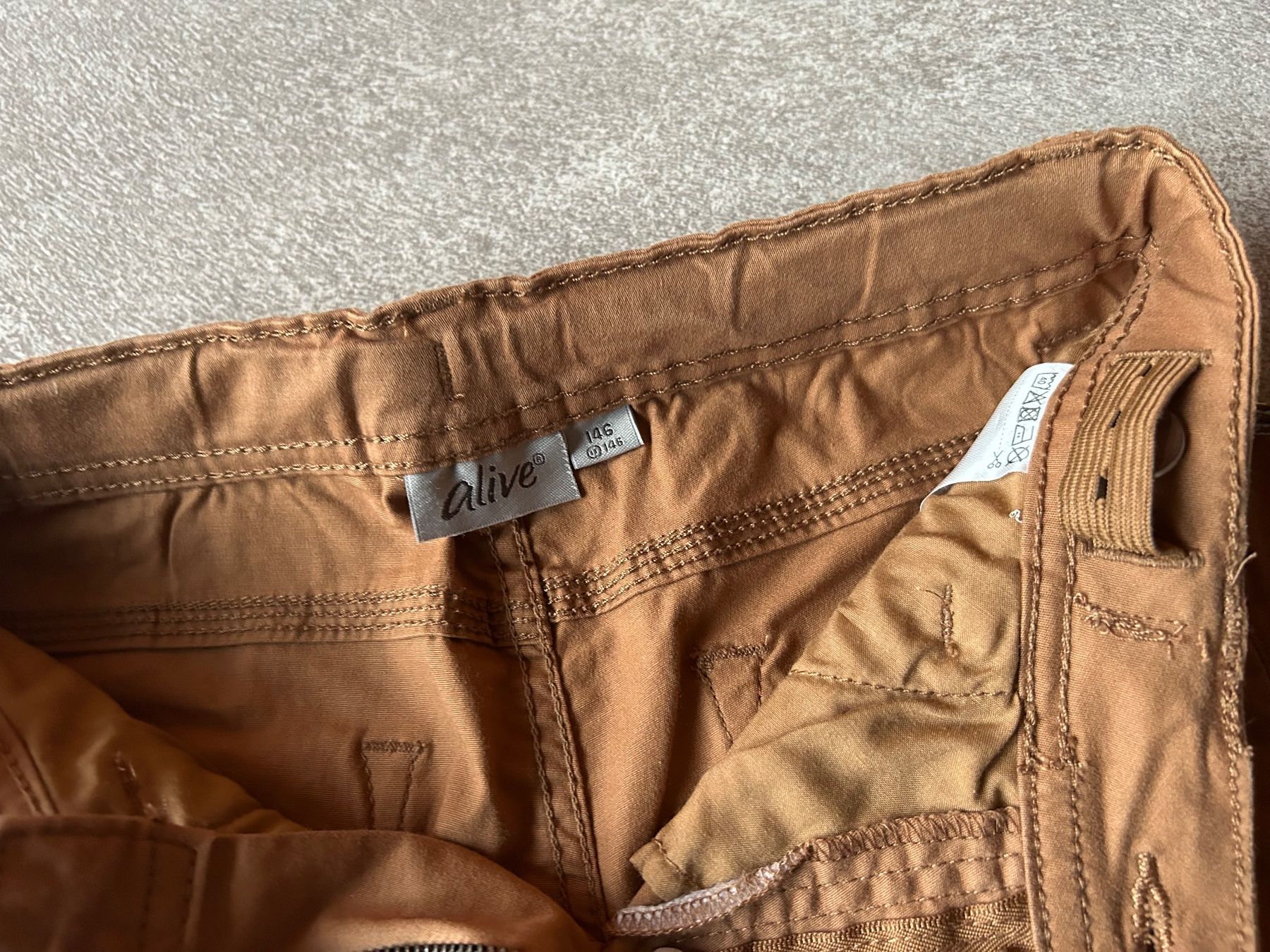 Pantaloni: Shorts marron clair gr. 146 – Nuovo (secondo la descrizione) da Arbedo venduto da nadia1973 2