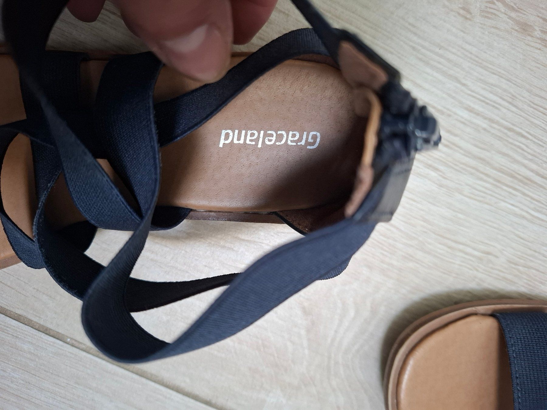 Chaussures filles: Sandalen blau Grösse 33 – D'occasion à Birmensdorf ZH par Ducati025 2