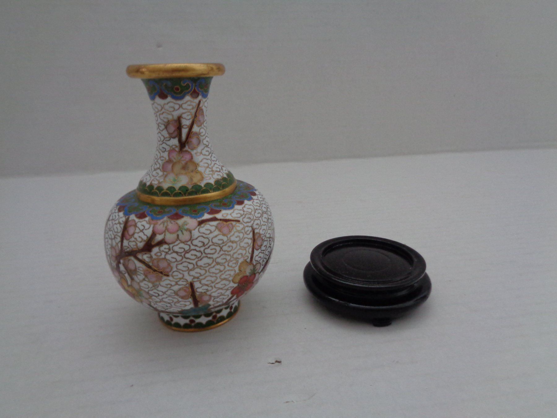 Vasen & Gefässe: China Vase Emailltechnik mit Messing – Gebraucht aus Chur von omonia 3