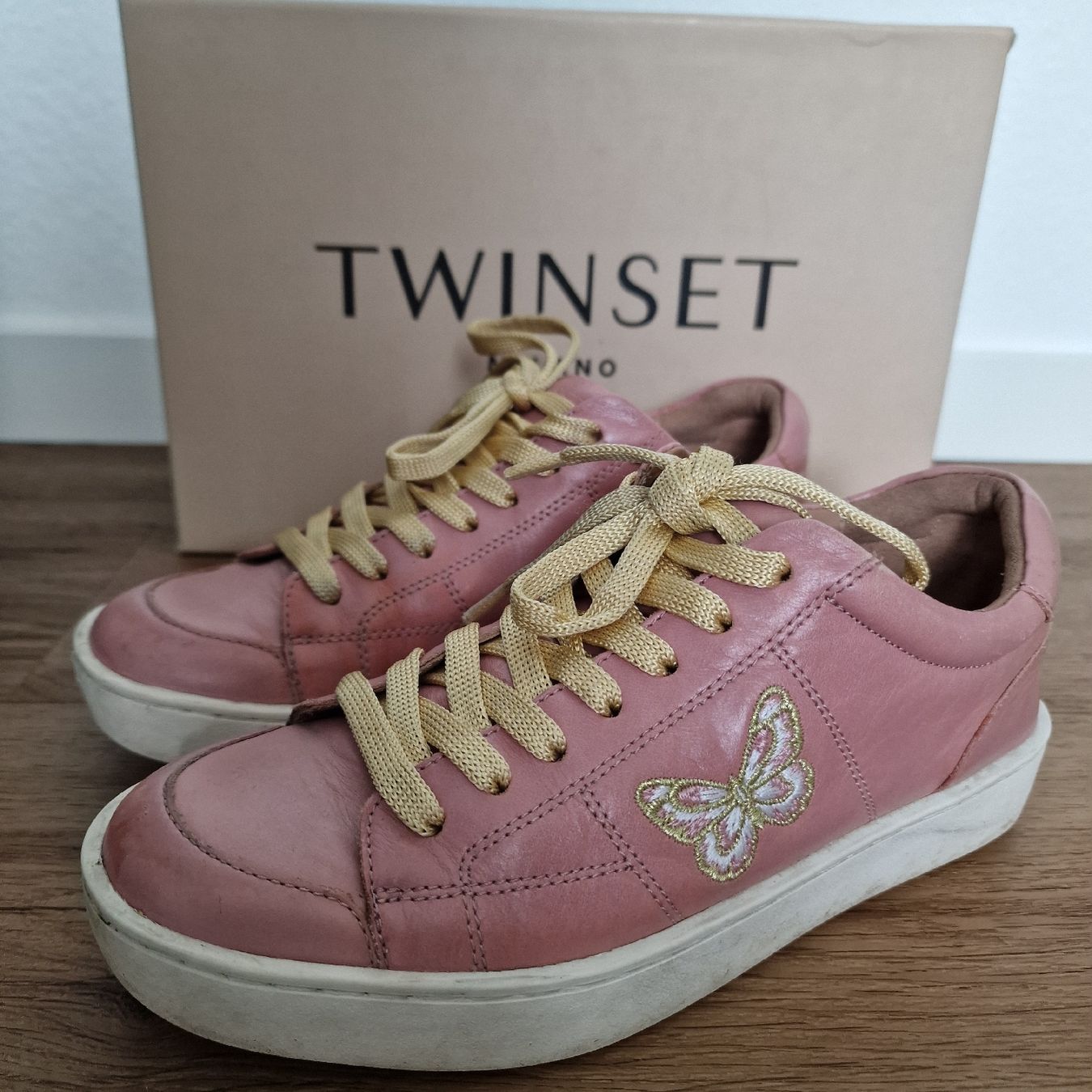 Twinset Damenschuhe: Sneakers Twinset Gr. 35 – Gebraucht aus Mönchaltorf von nzhuravel