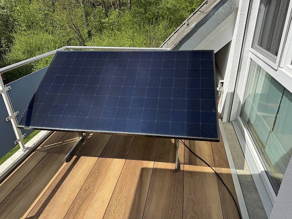 Panneaux solaires: Solartisch Plug&Play – D'occasion à Nürensdorf par bebo51