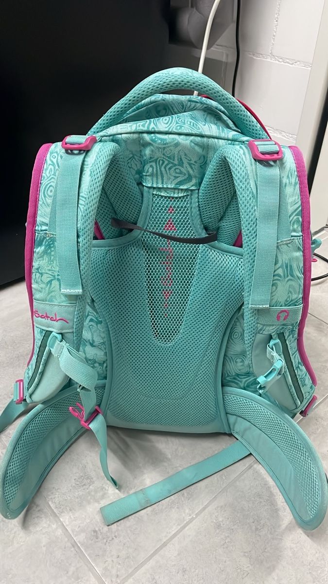 Satch Sacs & sacs à dos: Satch Schulrucksack mint/pink – D'occasion à Kerzers par Butterflyer05 1