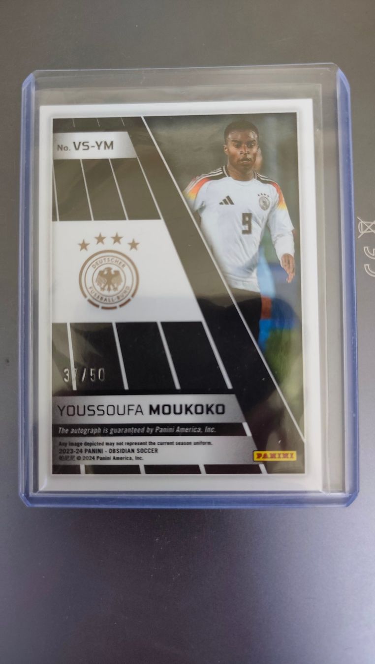 Panini Carte collezionabili: Panini Obsidian 2024 Youssoufa Moukoko /50 mit Autogramm – Usato da St. Gallen venduto da RudyundFloydCards 1