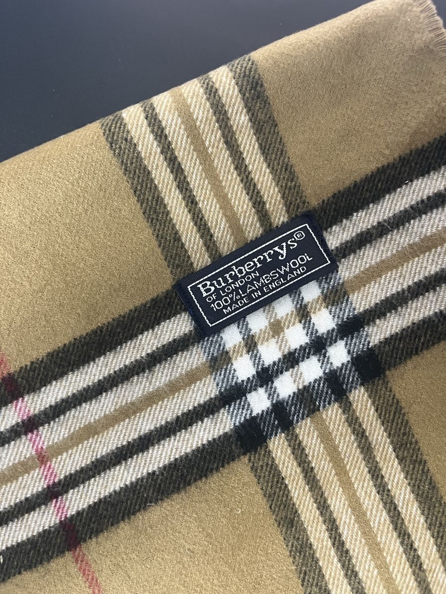 Burberry Foulards, Tücher & Schals: Écharpe Burberry Laine monogramme Beige  – Neu (gemäss Beschreibung) aus Les Avanchets von lunedeneige.shop 1