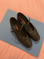Prada Ballerinas schwarz Leder mit Riemen guter Zustand