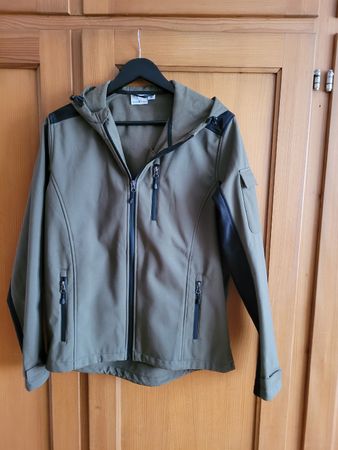 Waldschütz Softshell Jacke, Khaki/Schwarz, Gr. 48, Top!