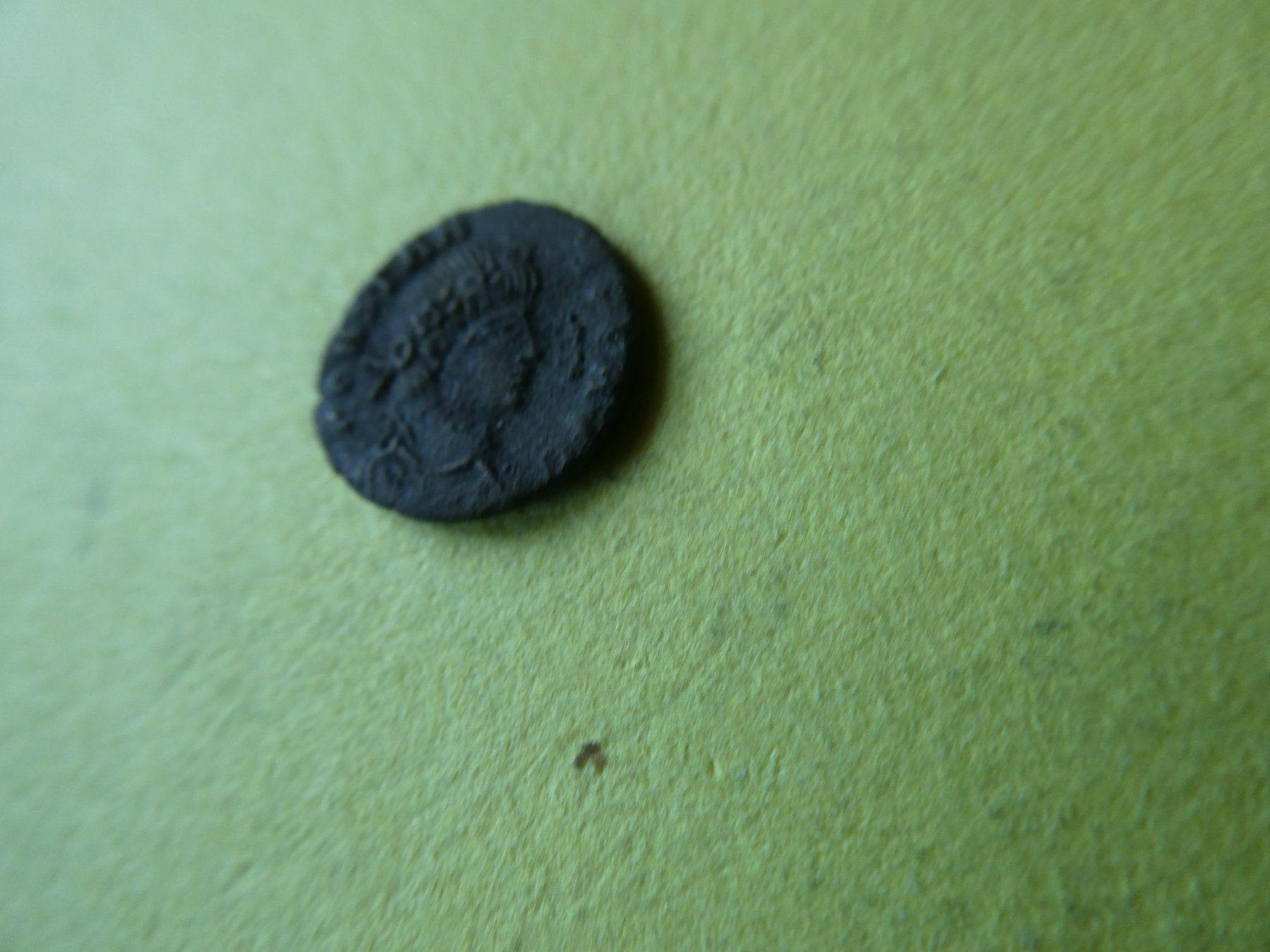 Tutti le monete: uralte Bronzemünze 14 mm     1.05 g – Usato da Hinterforst venduto da Rohusri 1