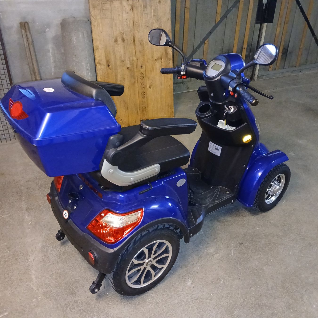 Veicoli elettrici: Elektromobil Emover CN blau – Usato da Kernenried venduto da Sqalperose 5