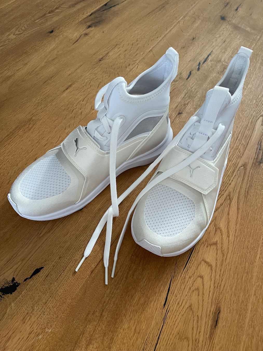 Puma Scarpe da donna: Puma Ignite Limitless Sneaker Gr. 37,5 weiss – Usato da Ettingen venduto da cla_526w