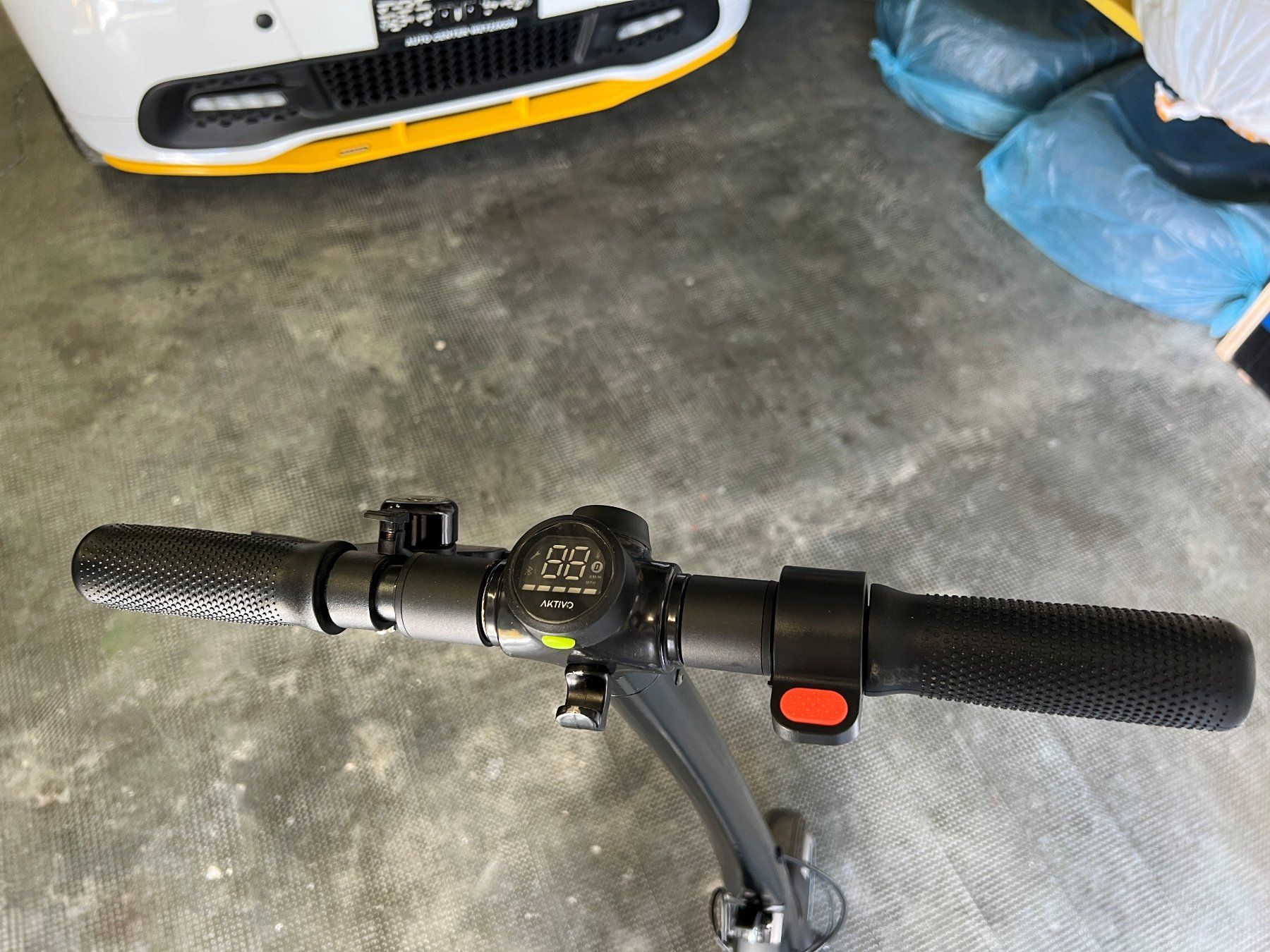 Scooters: Trottinette éléctrique sans batterie – Défectueux à Le Landeron par Pimsss 4
