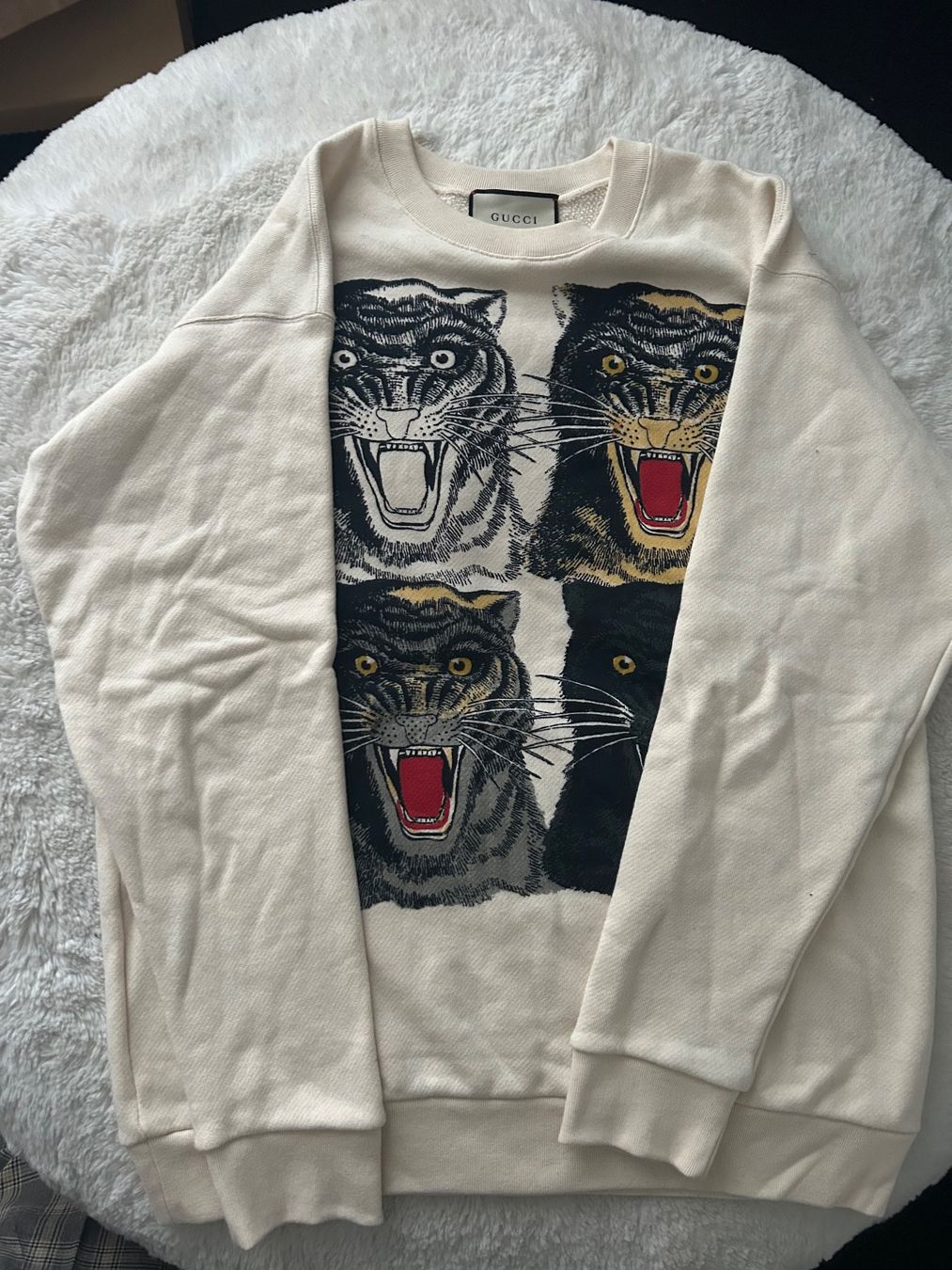 Gucci Pullover & Sweatshirts: Gucci Sweat-shirt – Gebraucht aus Chez-le-Bart von kouni12 2