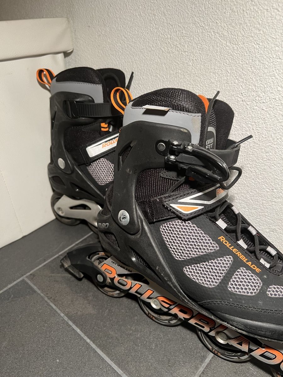 Pattini in linea & Pattini a rotelle: Rollschuhe Grösse 42 rollerblade form fit – Usato da Toffen venduto da Vanessa_Germann 2