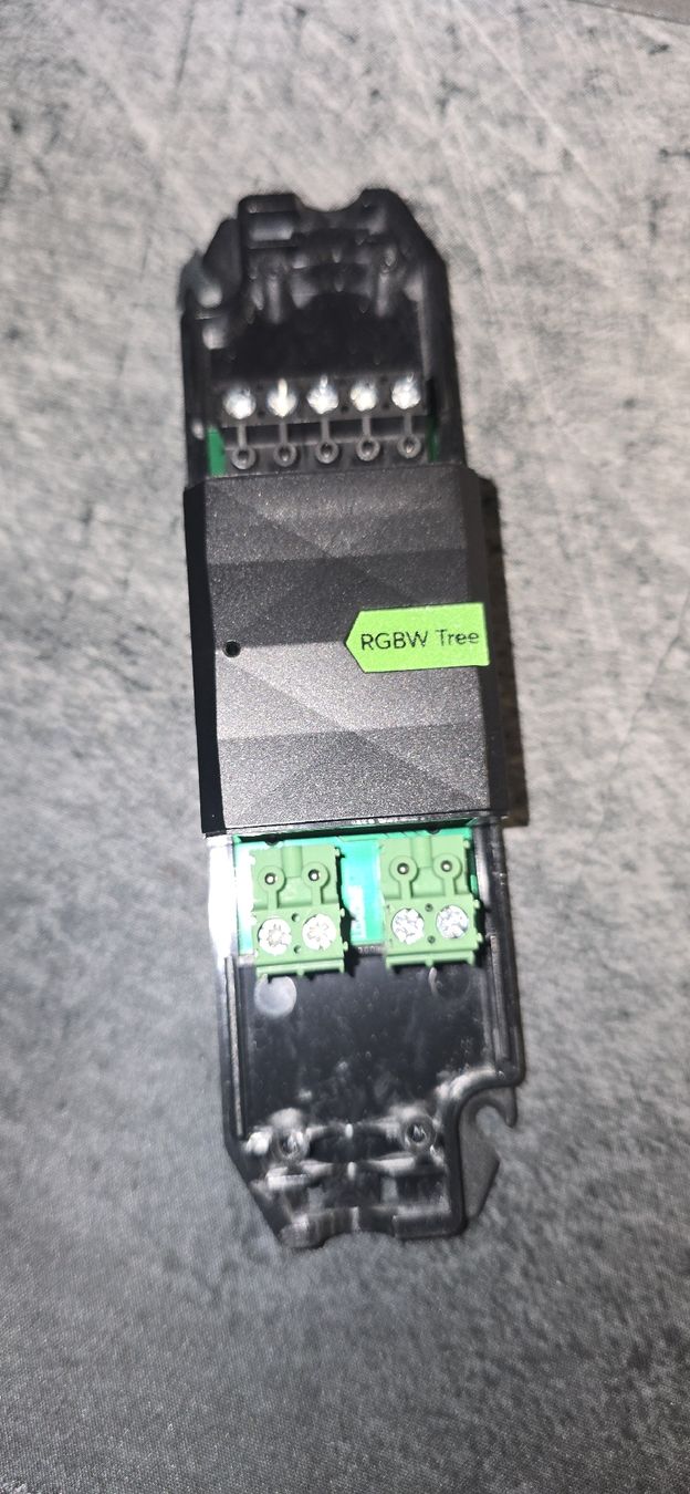 Loxone Composants électroniques: Loxone RGBW 24V Compact Dimmer Tree – D'occasion à Ennetmoos par Bricks_and_more 2