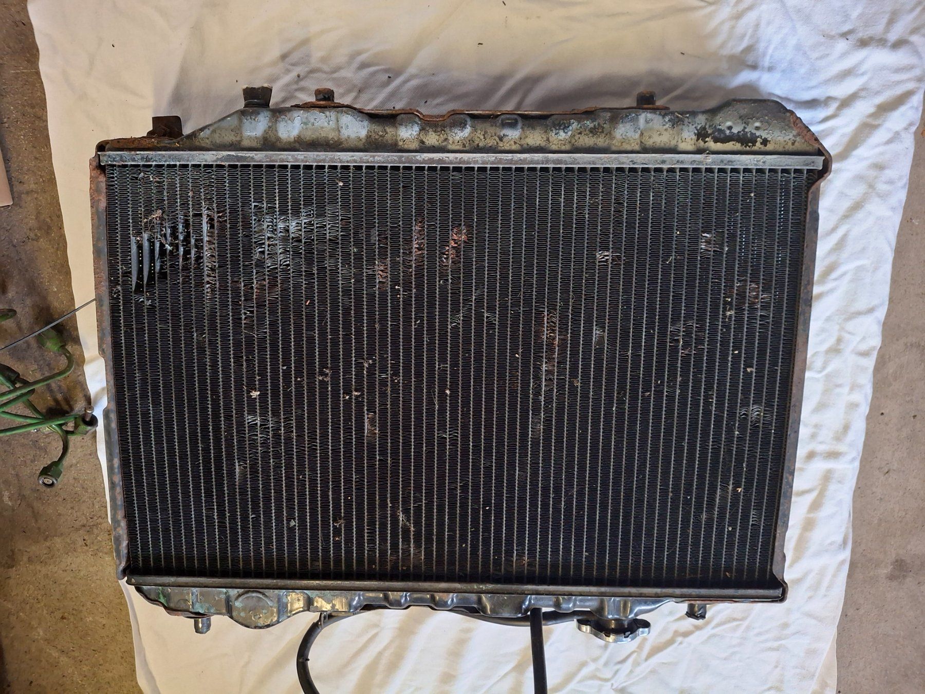 Mazda Tutti pezzi di ricambio auto: Mazda 323 gt turbo wasser kühler – Difettoso da Giswil venduto da mazdagtr 1