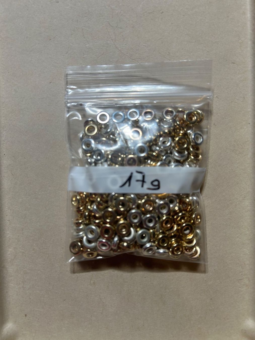Perle (finte): Lot de perles heishi pour bracelet – Nuovo (secondo la descrizione) da Bouveret venduto da sev_qj7l 2