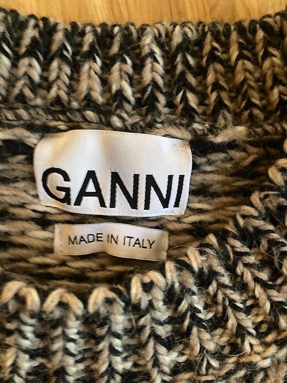 Ganni Pullover & Sweatshirts: Ganni Strickpullover, Grösse S/M, Top Zustand! – Gebraucht aus Zürich von rundeshaus1 1