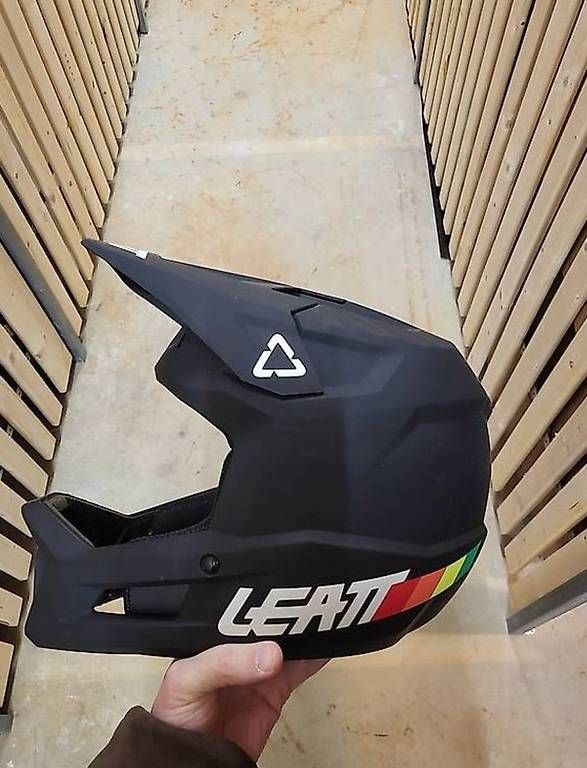 Caschi: Casque VTT neuve  – Usato da Châtel-St-Denis venduto da Gdch