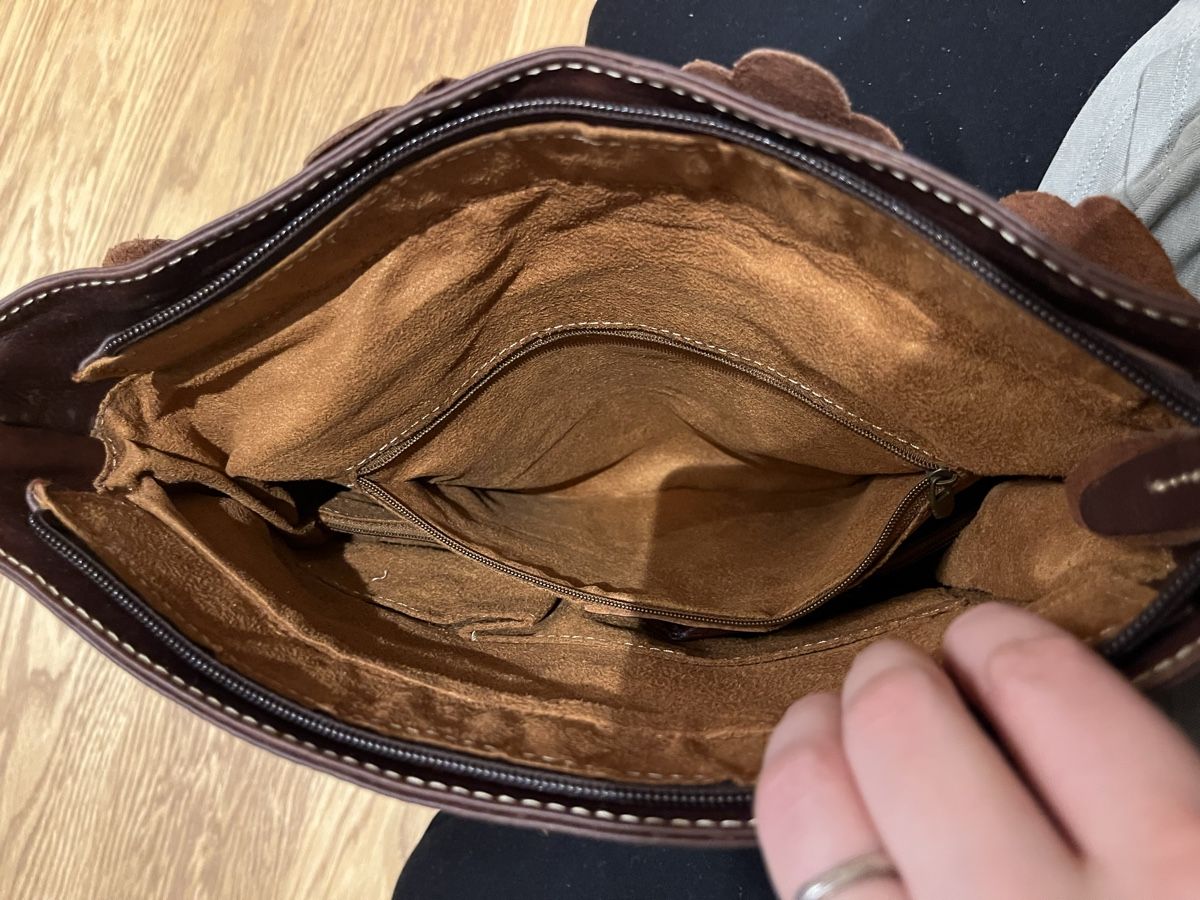 Borse da donna: Neue Grosse Ledertasche – Nuovo (secondo la descrizione) da Zürich venduto da car_cr6w 6