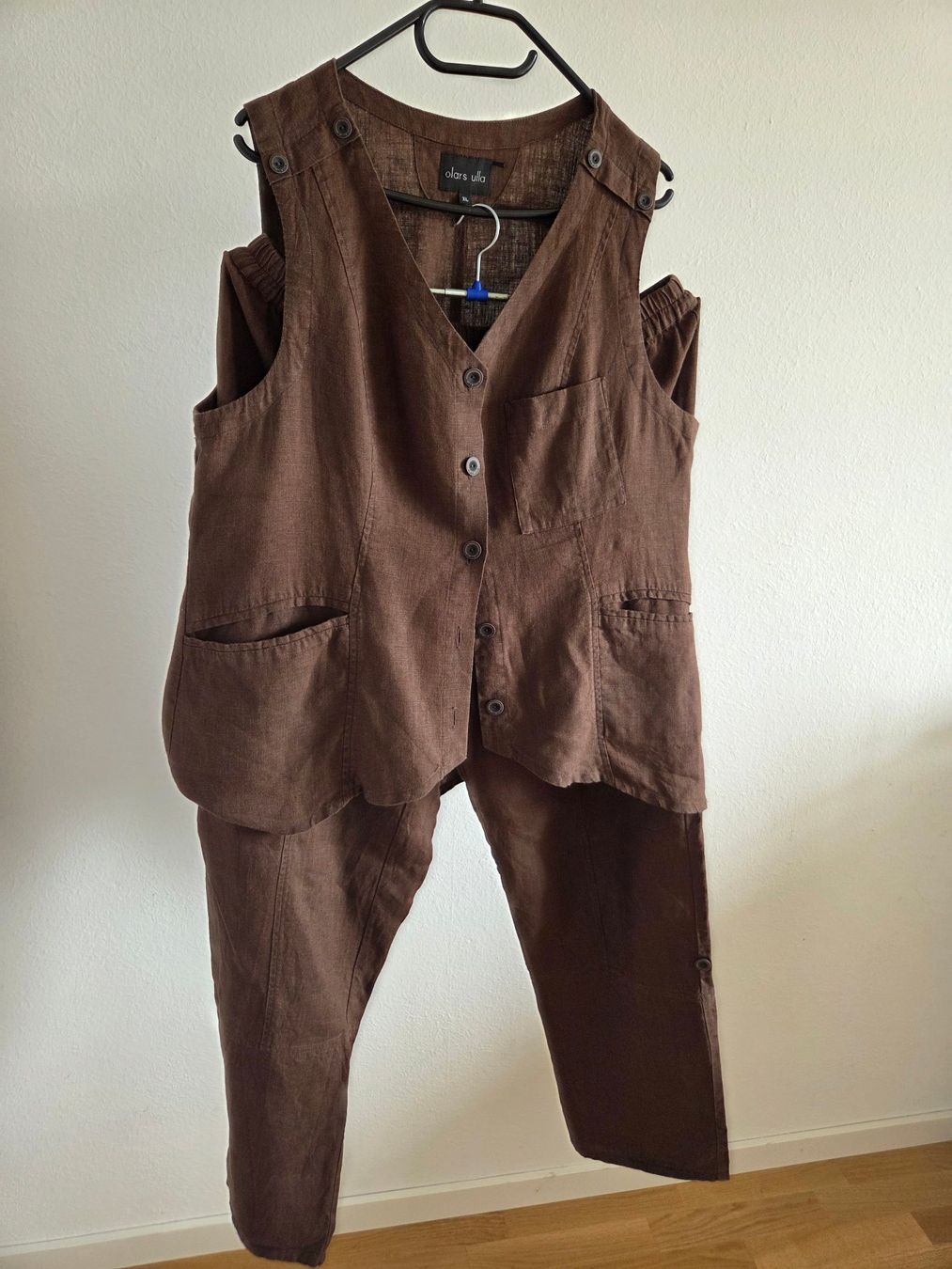 Completi & Tailleur: 2-teiler Leinenanzug von olars ulla – Usato da Oberrieden venduto da Smart570