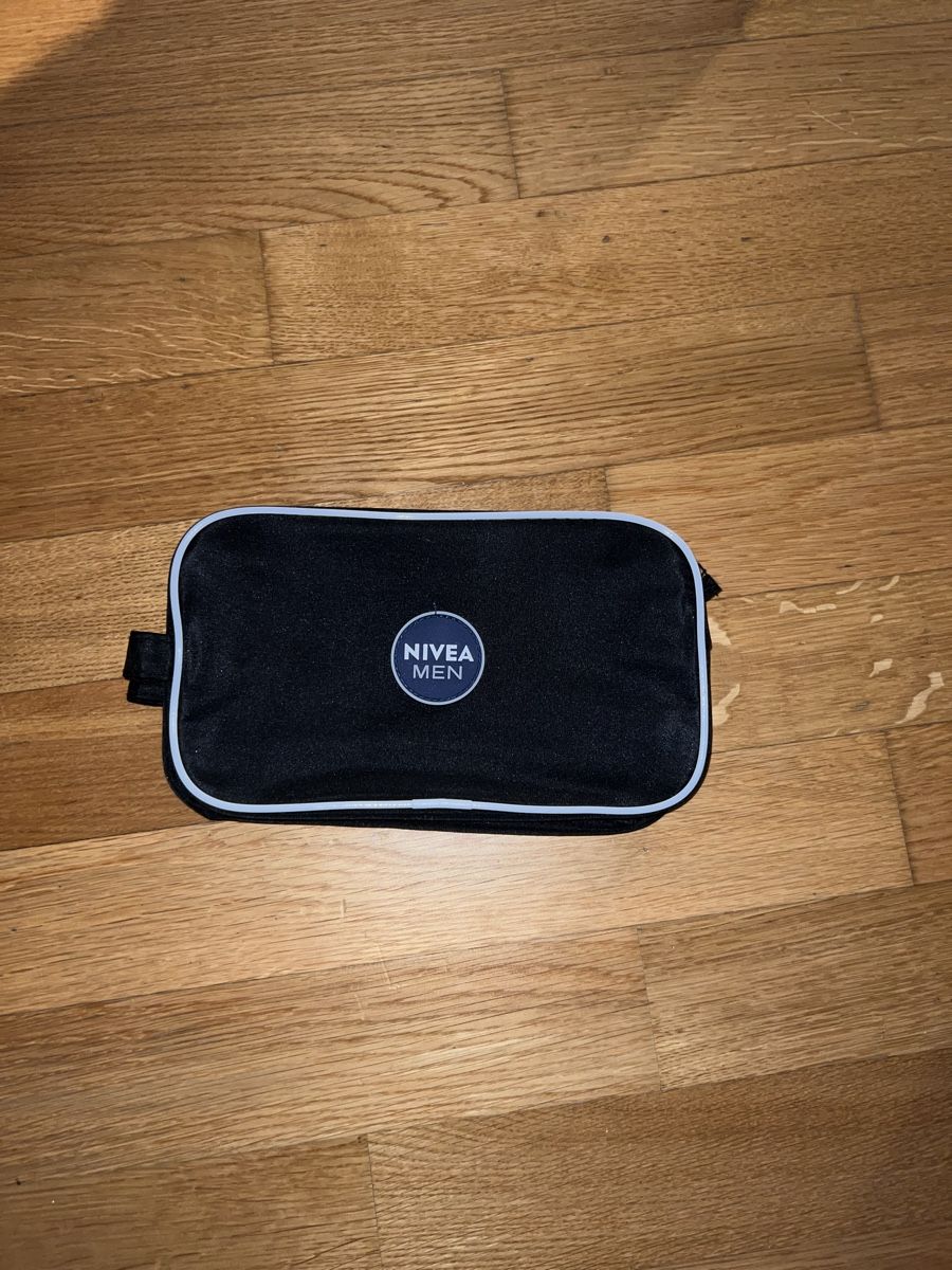 Custodie per cosmetici: Nivea Men Kosmetiktasche – Nuovo (secondo la descrizione) da Pfäffikon SZ venduto da pdroth